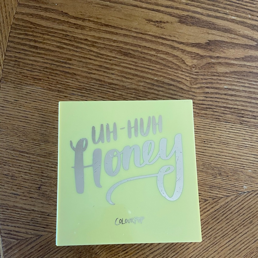 Uh Huh Honey colourpop eyeshadow